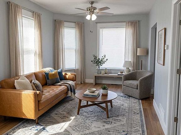 3rd image of 619 N Ridgeway Ave