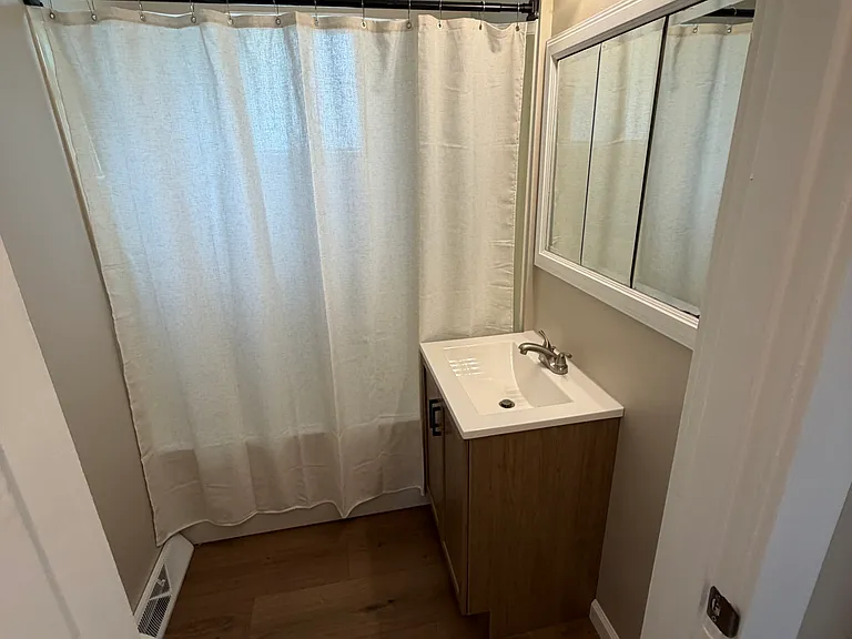 2715 Edwards St — Photo 7
