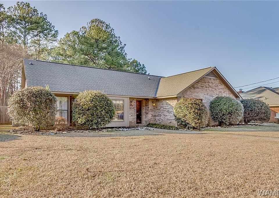 1st image of 302 Vicksburg Dr