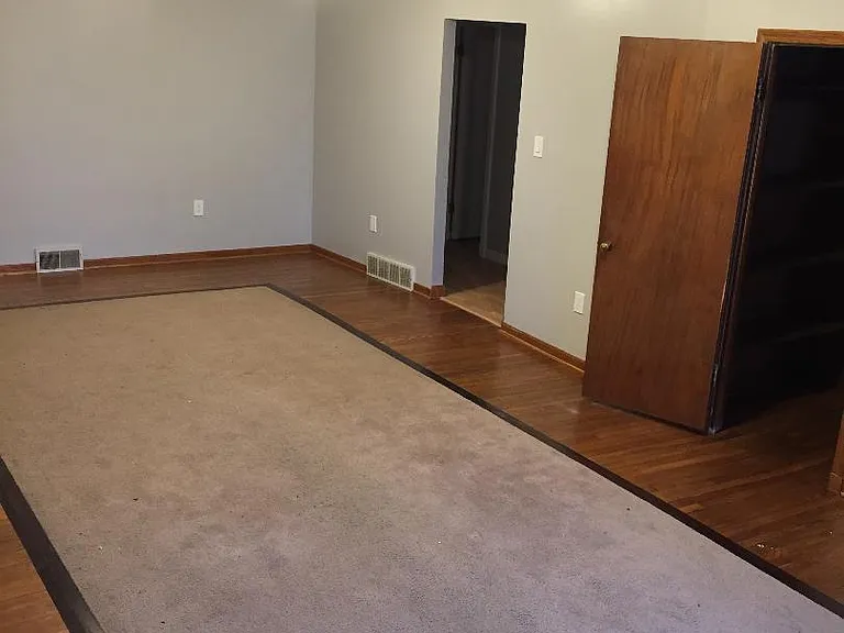 945 Beardsley St #2 — Photo 2
