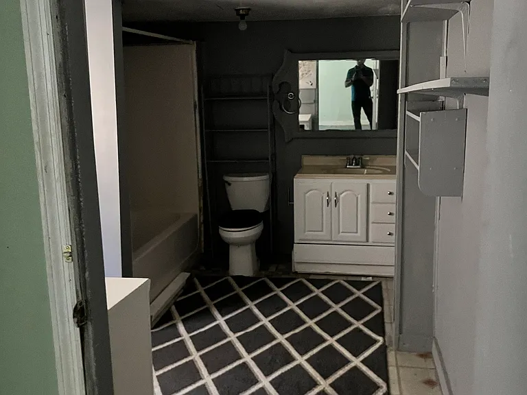 215 Washington Ave — Photo 6