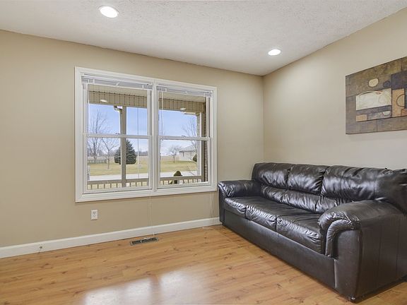 5th image of 5618 Sandstone Ave