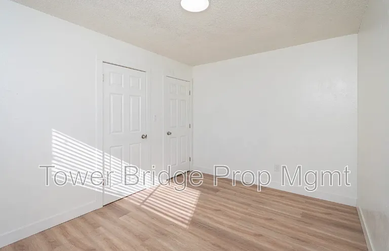 1718 Grand Ave — Photo 12