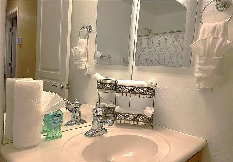 3 bed, 2.5 bath, 1647 sqft, $1,252 — Photo 4