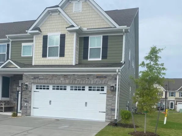 1625 Whistling Rd, Chesapeake, VA 23323