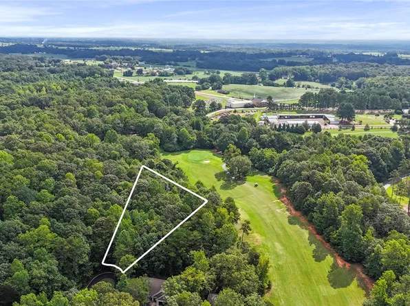 104 Brassie Ct, Westminster, SC 29693