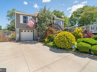422 W Calabreeze Way, Little Egg Harbor, NJ 08087