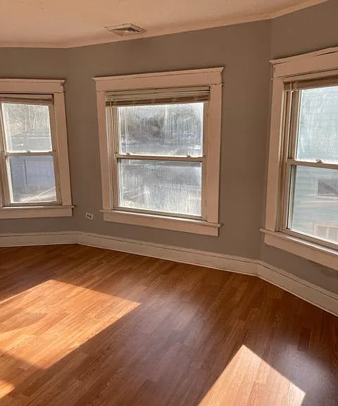 513 Powell Ave #2 — Photo 3