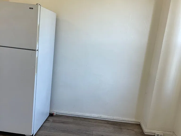2516 Piedmont Ave — Photo 34