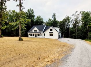 886 Promise Land Rd, Charlotte, TN 37036