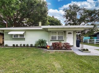 105 Davis St, Auburndale, FL 33823