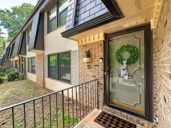 10 Arpege Way NW, Atlanta, GA 30327