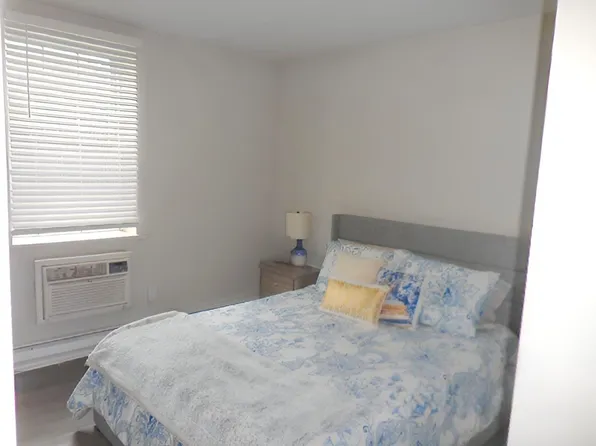 356 Palisade Avenue image 3 of 8