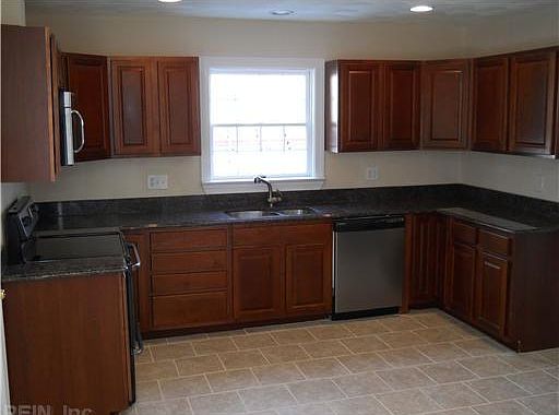 2nd image of 208 Idlewood Ave