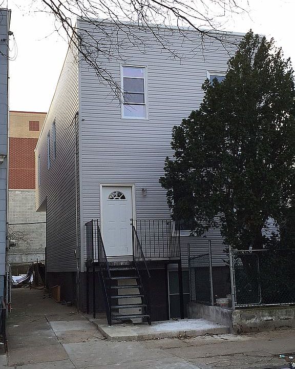 2nd image of 38 Hemlock St