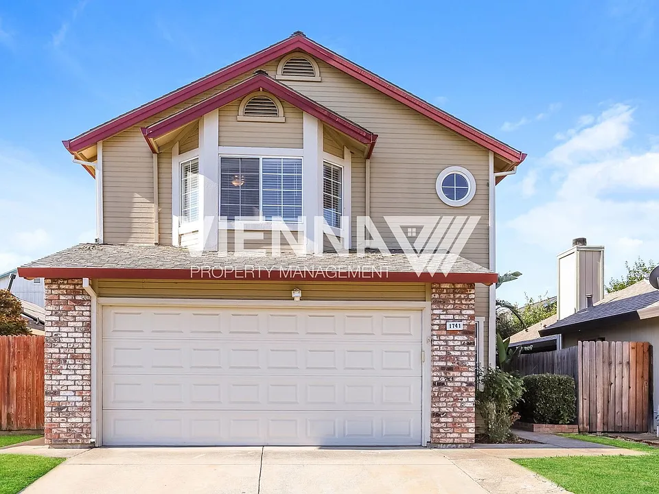 1741 Richard Ct