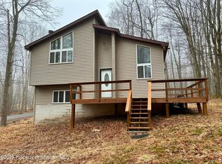 1001 Chestnut Dr, Newfoundland, PA 18445