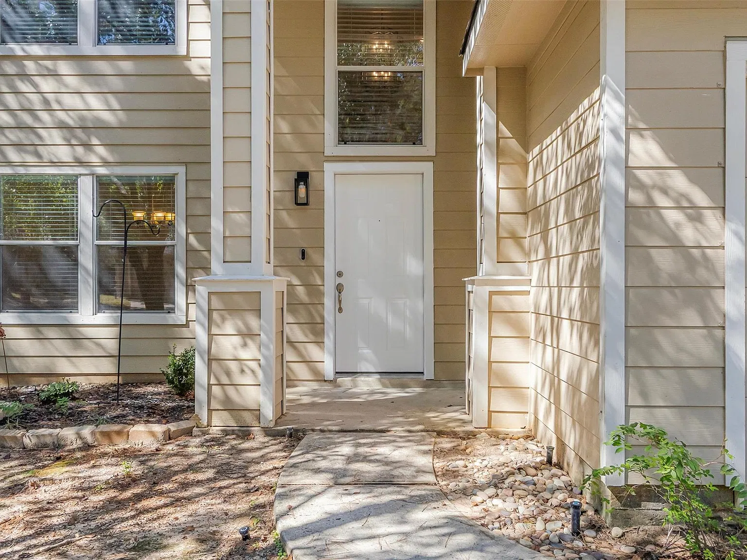 4 bed, 2.5 bath, 2229 sqft, $2,500 — Photo 4