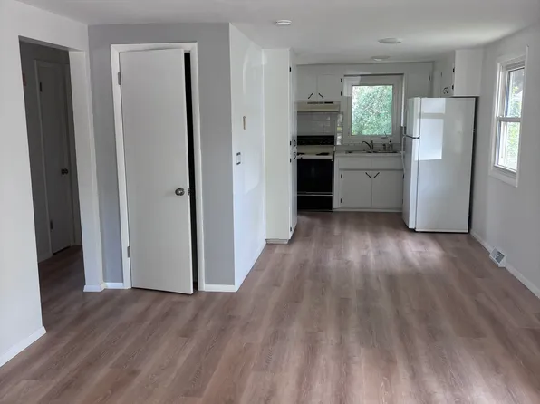 1919 Mary Queen Rd, Green Bay, WI 54302