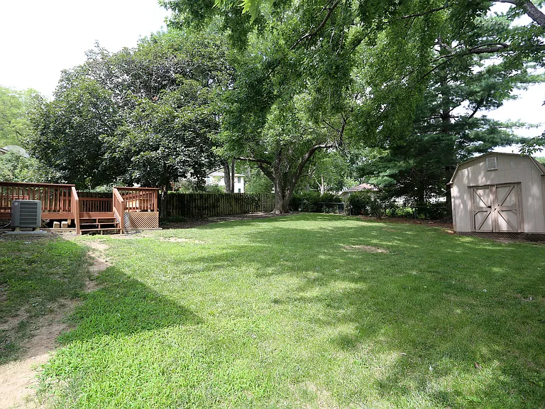 6734 S 73rd Ave — Photo 52