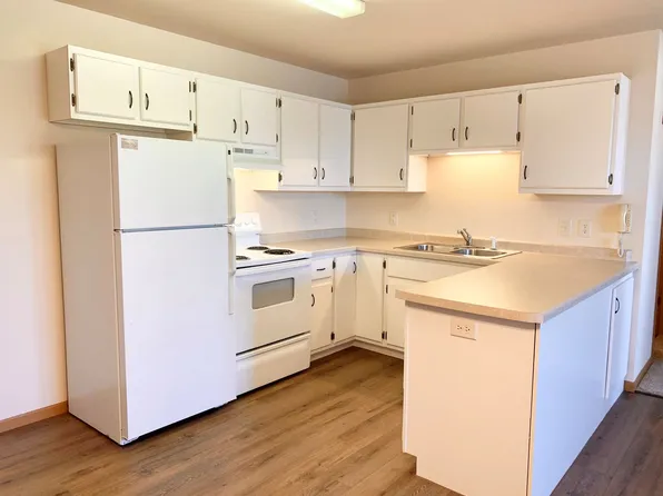 Hilltop Apartment Community