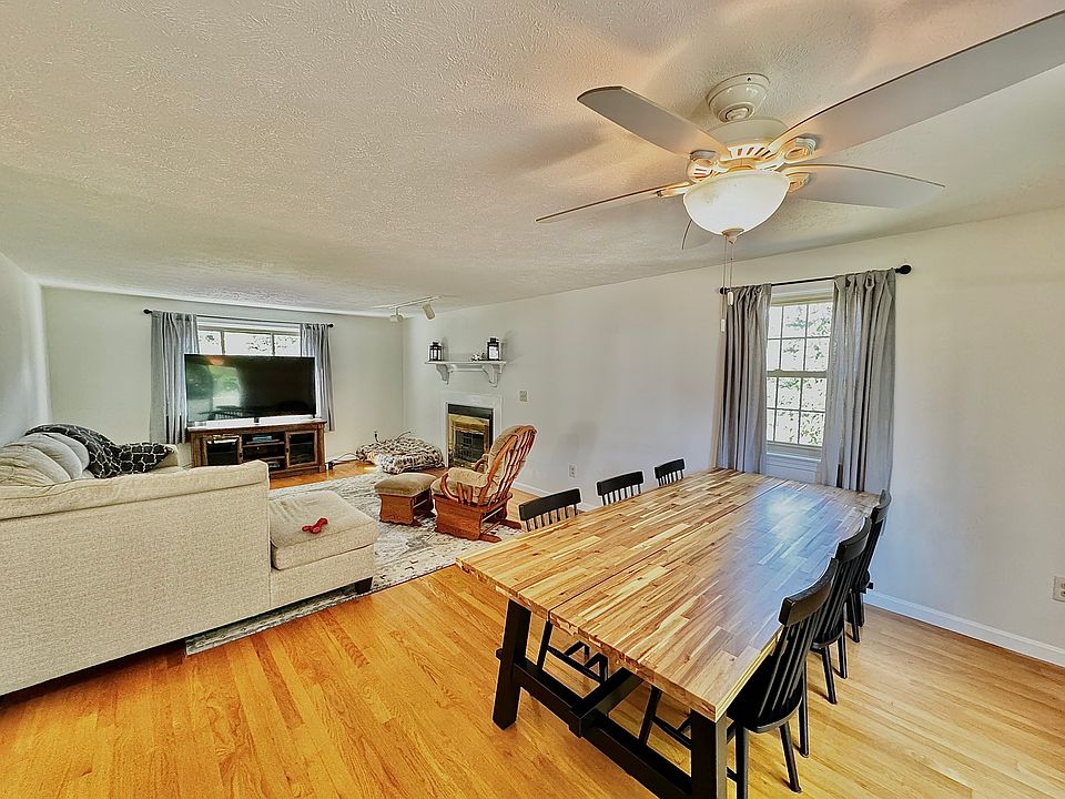 Open concept dining/ living space
