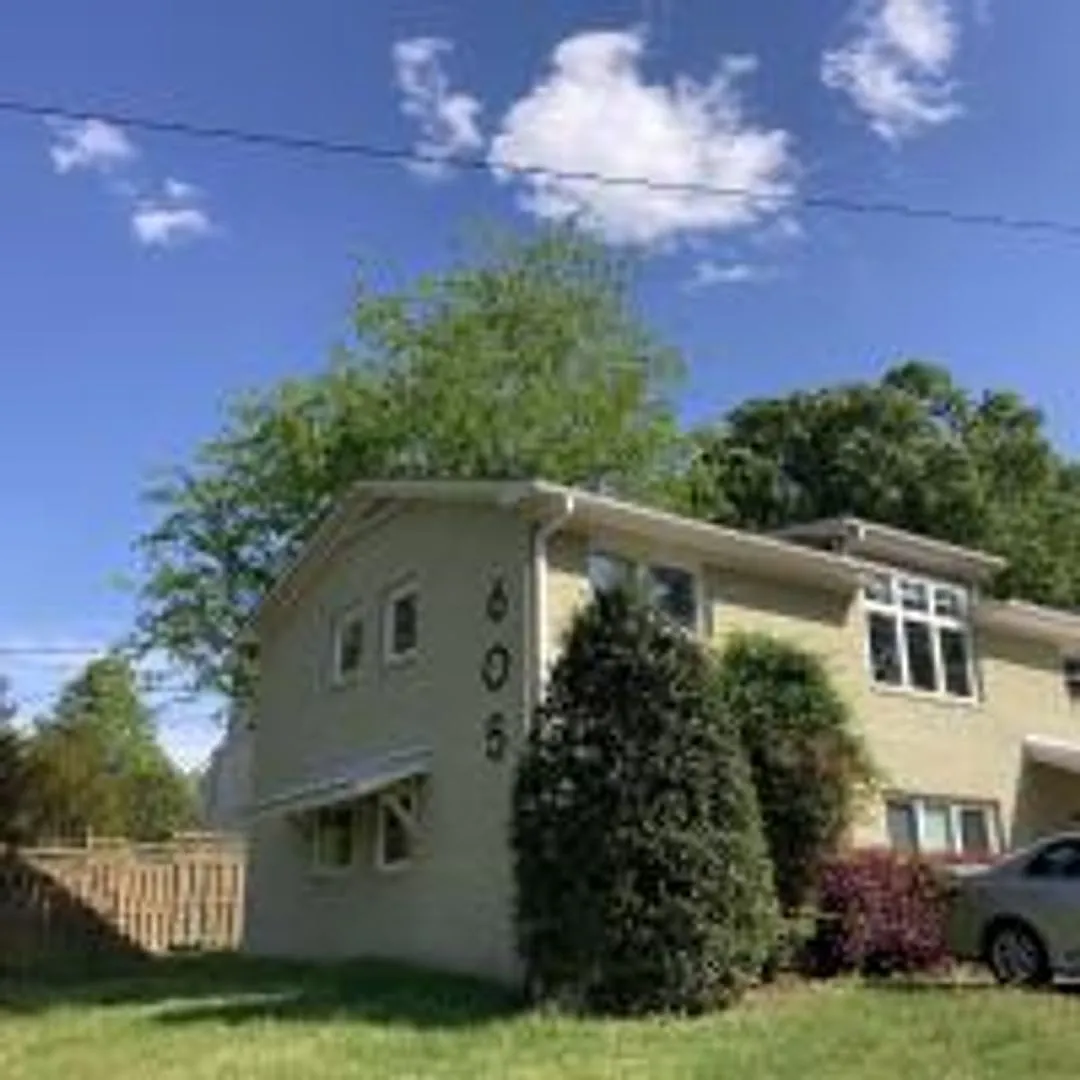 605 N Greensboro St — Photo 1