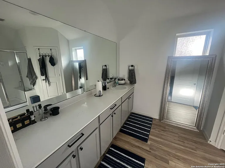 2019 Penwern Alley Ln — Photo 3