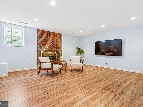 5th image of 8826 Surveyors Pl