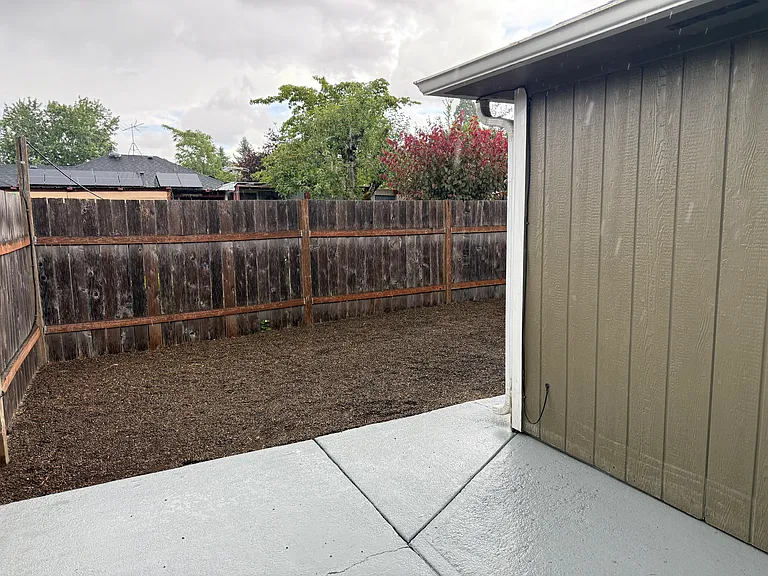116 SE 192nd Ave — Photo 10