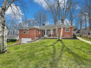 34 Bungay Ter, Seymour, CT 06483