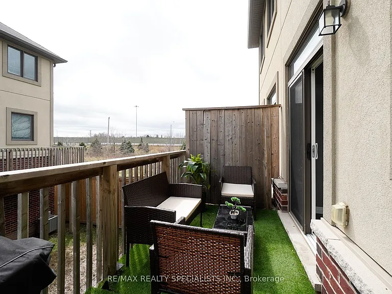61 Farley Ln — Photo 21