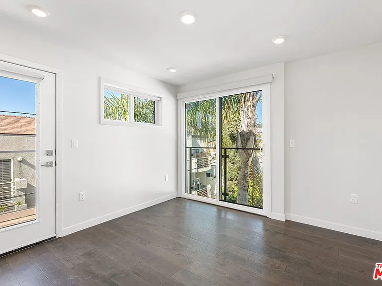 849 N Alta Vista Blvd — Photo 14