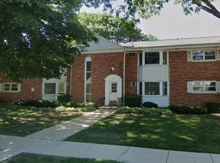 527 W Eastman St APT 1C, Arlington Heights, IL 60005