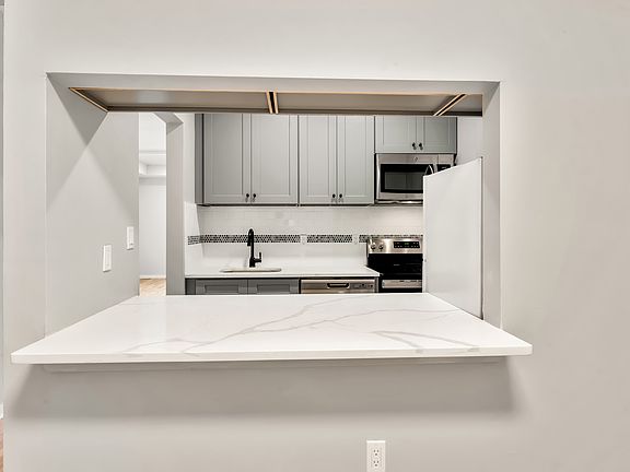 4th image of 44 Sherman Ave APT 5G