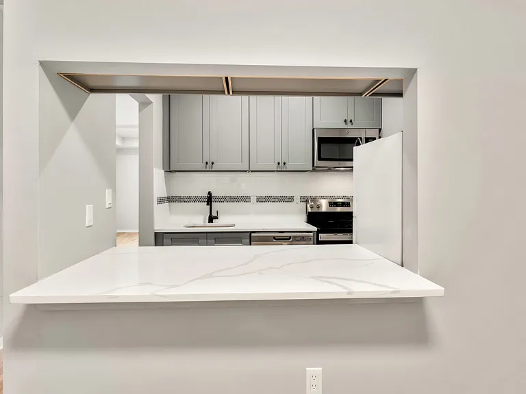 44 Sherman Ave #5G — Photo 4