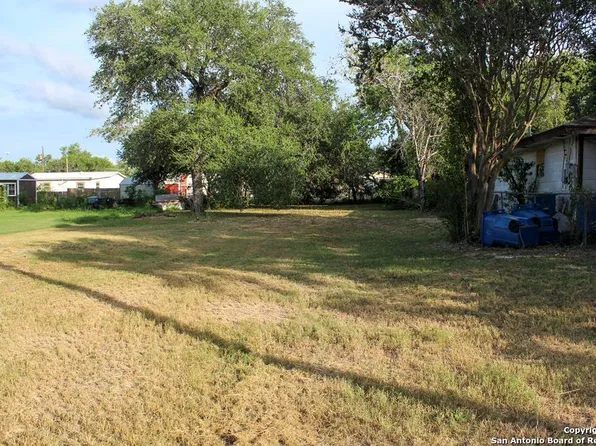 1407 W YOUST, Beeville 78102