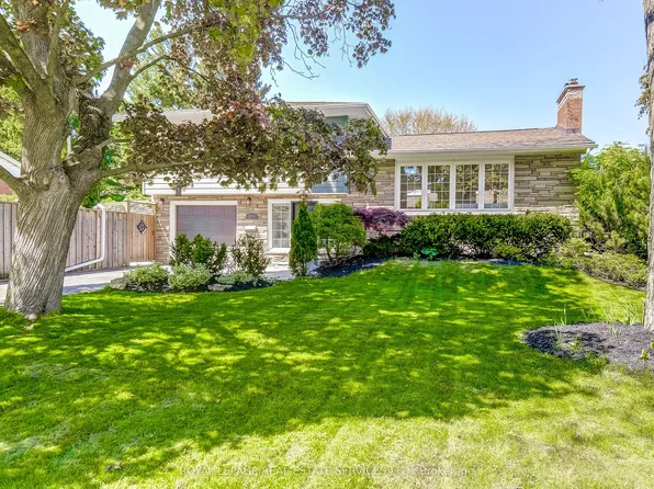 351 Strathcona Dr, Burlington, ON L7L 2E4