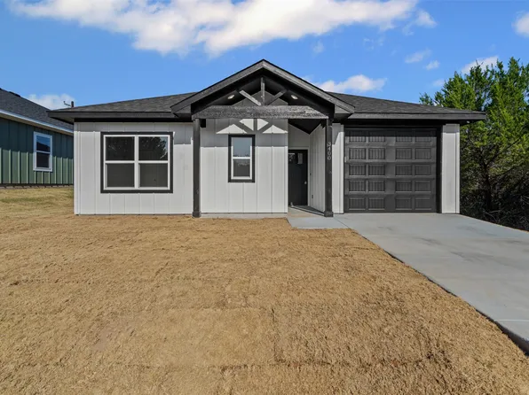 3400 Hilltop Rd, Granbury, TX 76048