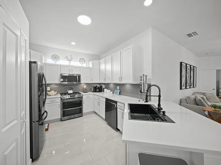 15982 Clear Skies Pl — Photo 11