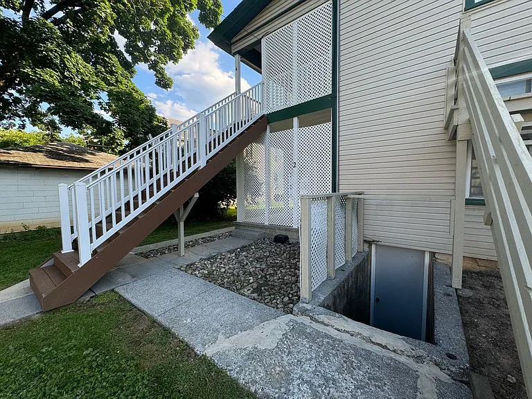 212 N Railroad St #2 — Photo 14