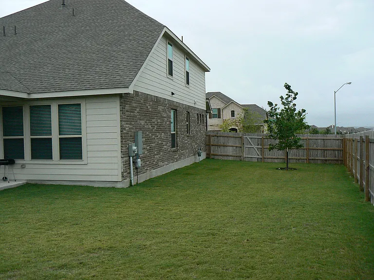 5900 Bucine Cv — Photo 39