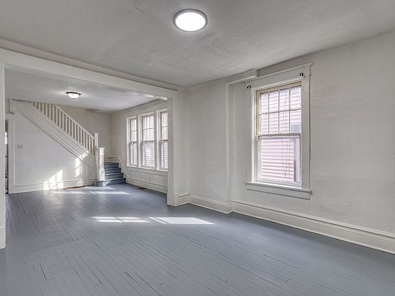 4th image of 339 Emerald St