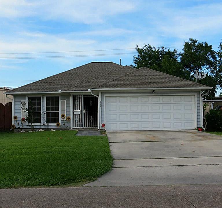 1st image of 811 Avenue D
