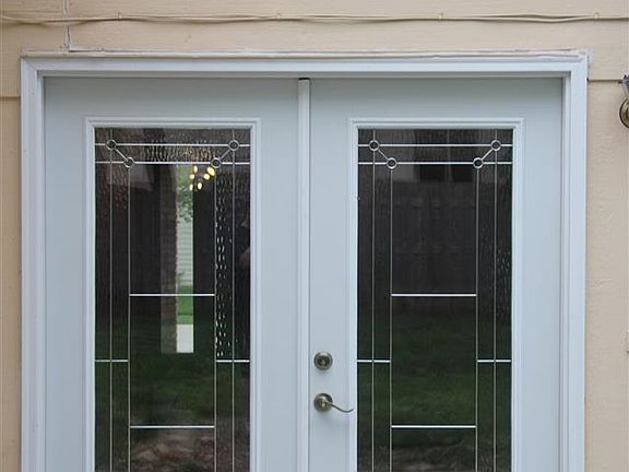 3rd image of 611 N 152nd Cir