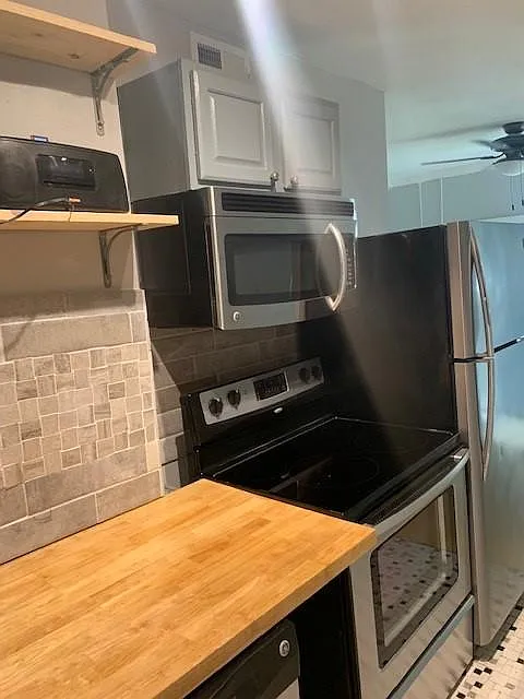 2 bed, 650 sqft, $1,200 — Photo 4