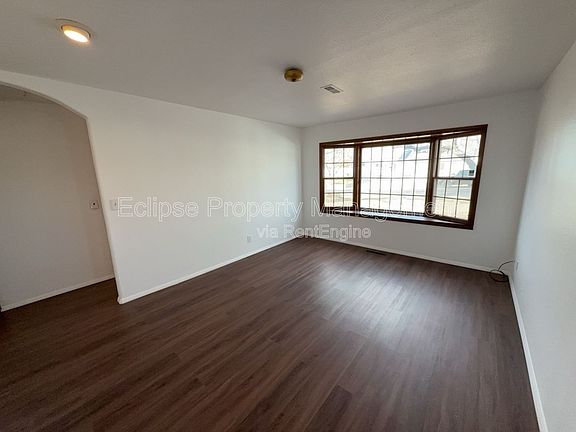 3rd image of 1725 Glenwood Ave