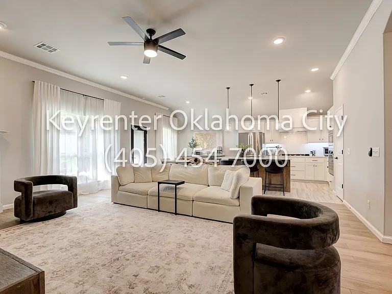 4200 NW 156th Ter — Photo 10