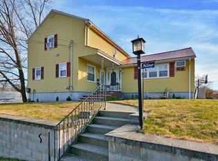 9 Carleton St, Lawrence, MA 01843