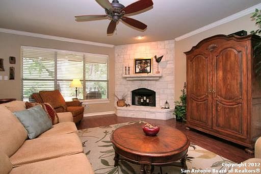 2nd image of 39 N INWOOD HEIGHTS DR